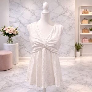 White Birch Textured Knot Front Tank Top Large Boutique NWOT